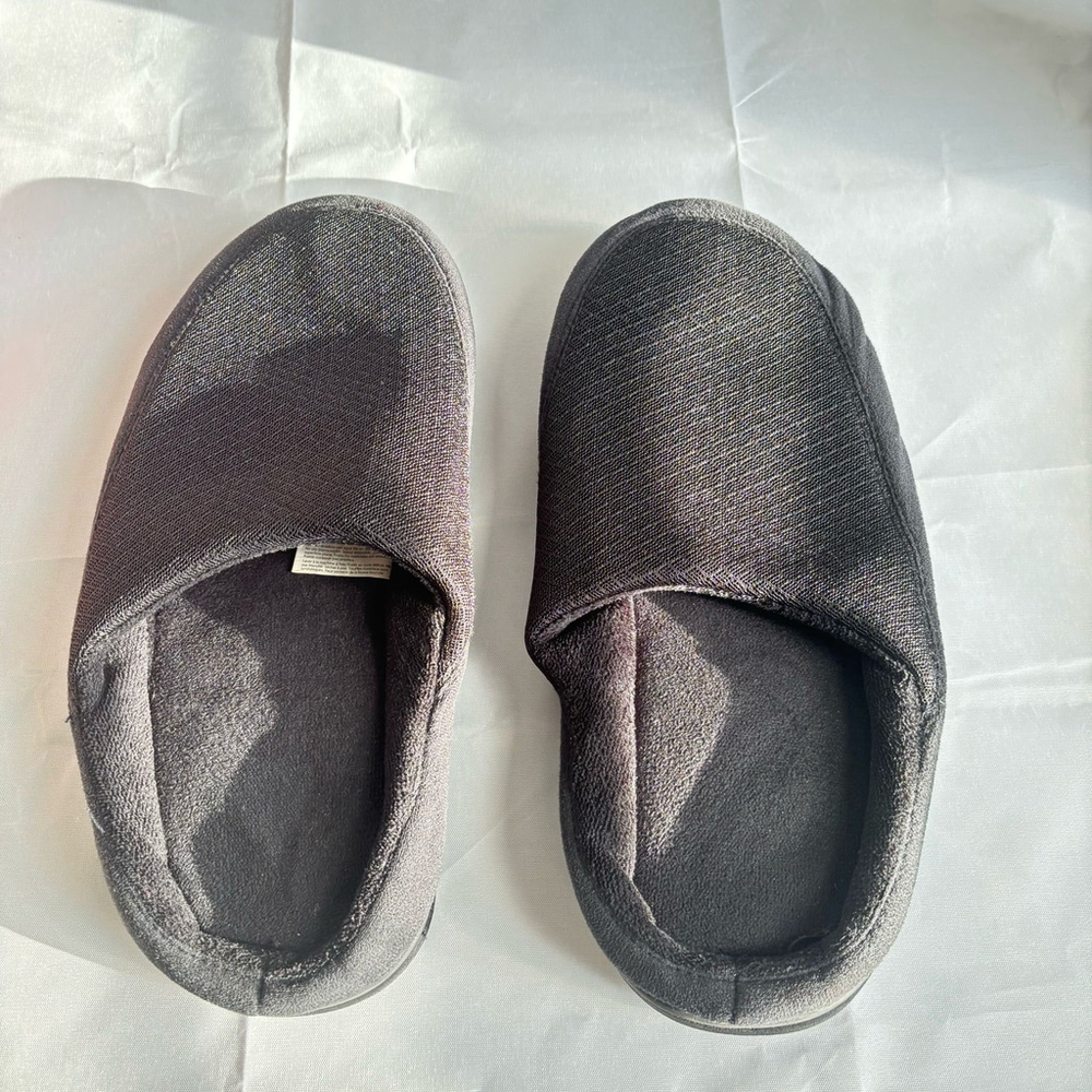 Men's Unbranded Slippers Size L /11-12/ Black